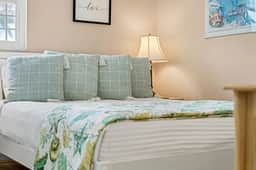 Walk to Beach | 2 Bedroom | Backyard & Coffee Bar - Image 4