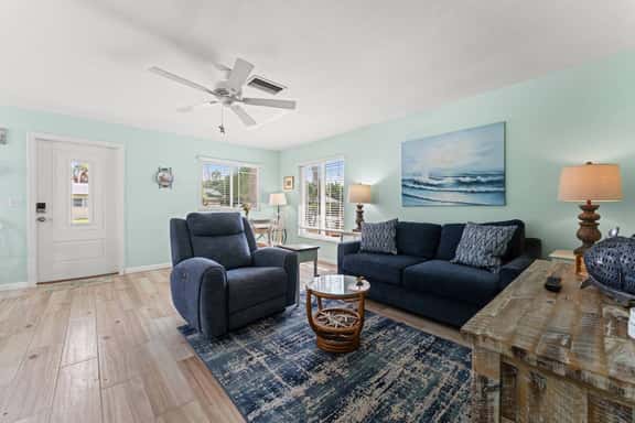 Walk to Beach | 2 Bedroom | Backyard & Coffee Bar - Image 1